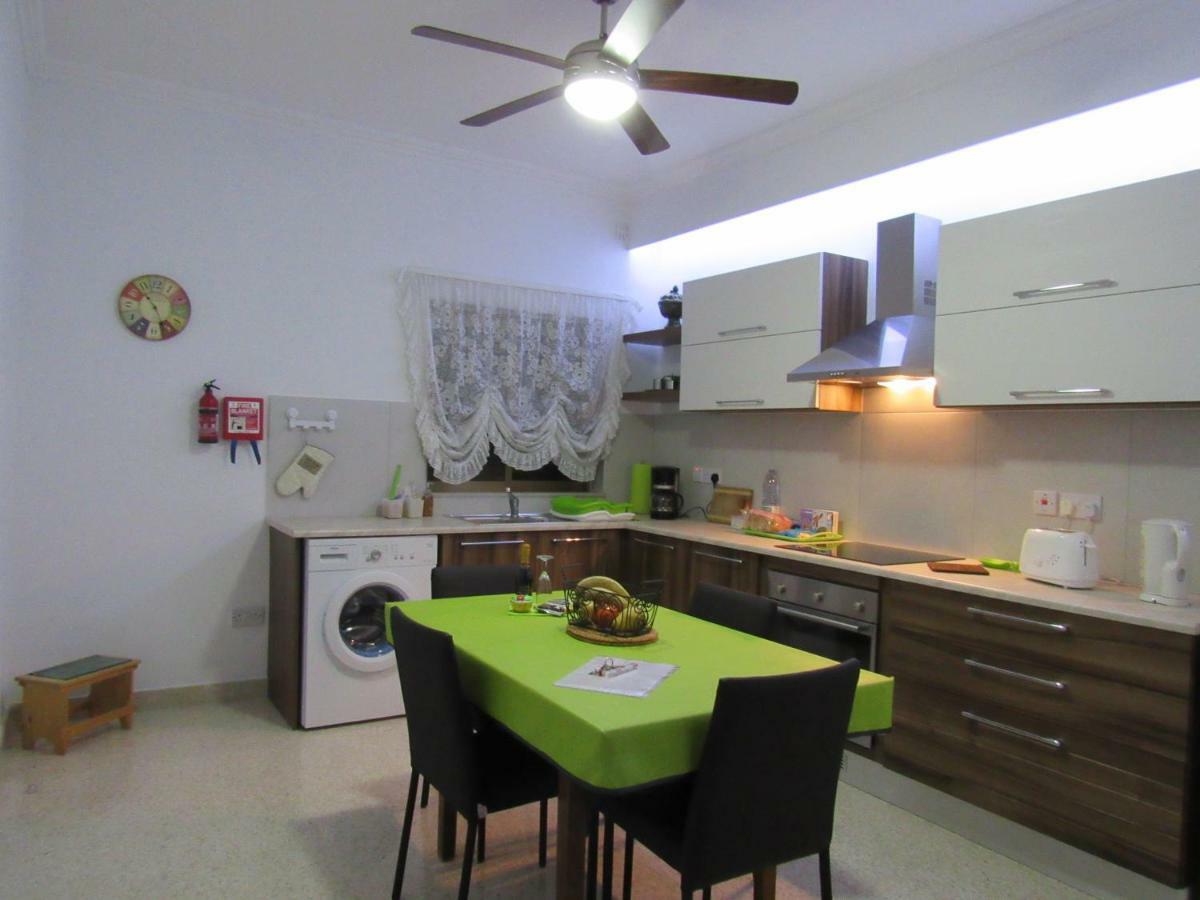 Central Studio Apartment Santa Vennera Exterior foto
