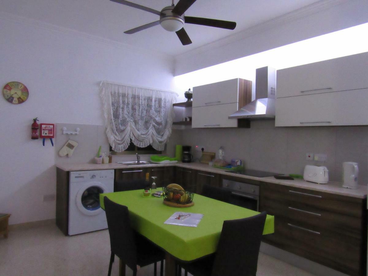 Central Studio Apartment Santa Vennera Exterior foto